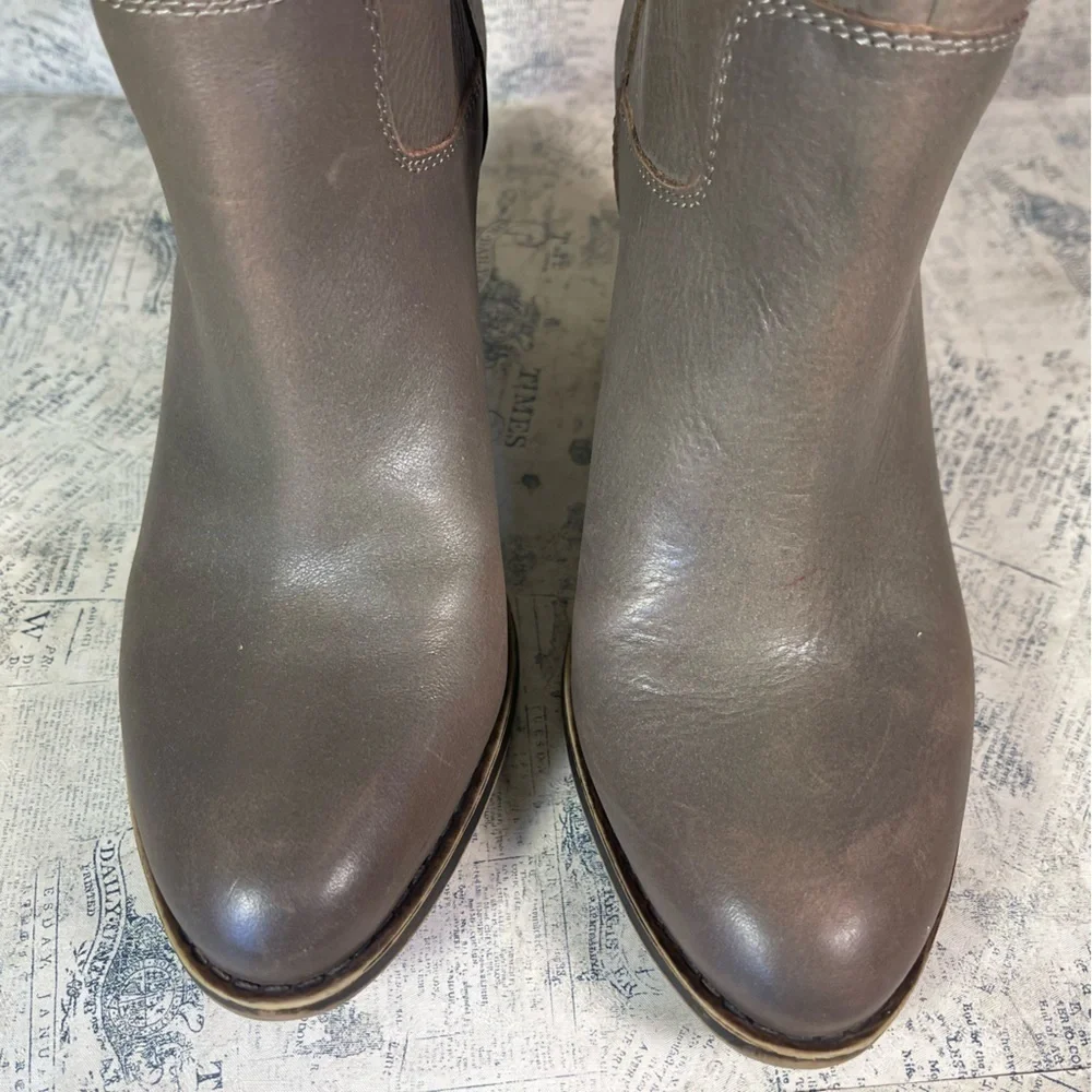 Lucky Brand Embrleigh Taupe Gray Leather Mid Calf Slouch Boots Western